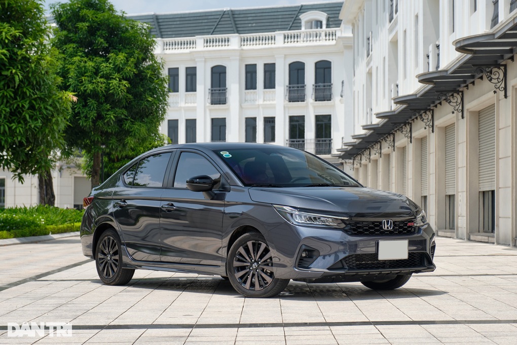 Đắt nhất phân khúc, Honda City 2023 liệu có xắt ra miếng? - 1