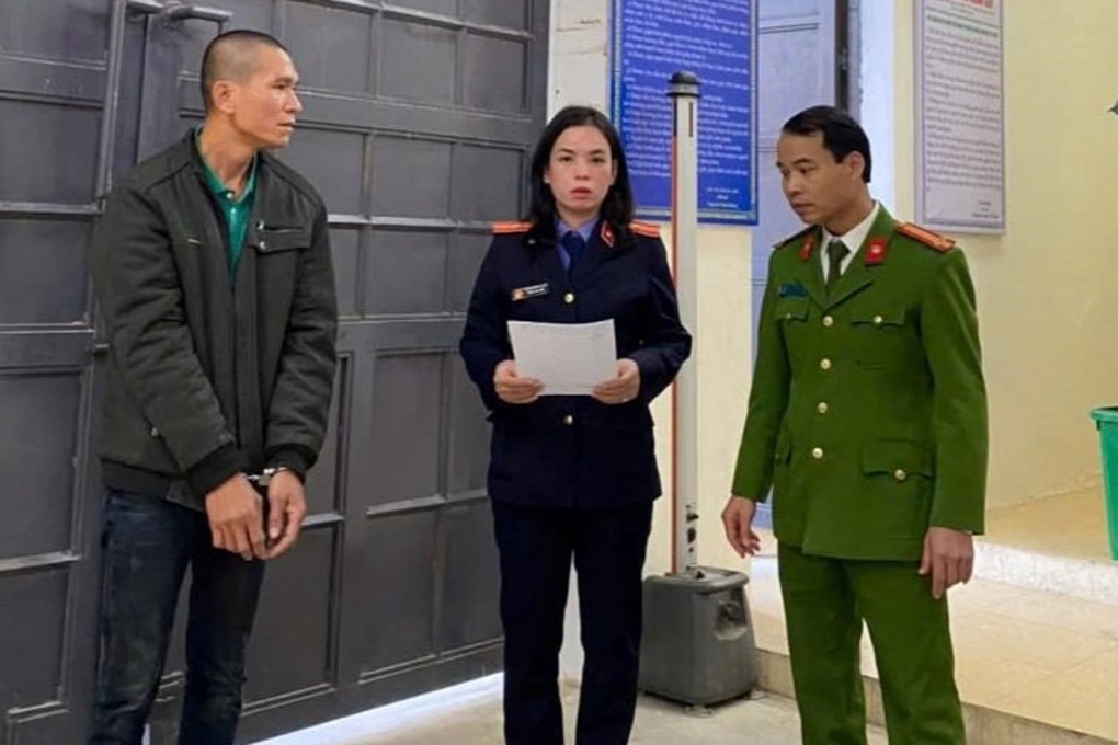 Nhớ lại chuyện cũ, người đàn ông dùng ghế đánh bạn nhậu tử vong - 1