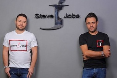 Apple thua kiện, “Steve Jobs” được dùng để đặt tên cho một hãng... thời trang