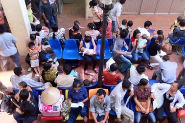 Khám bệnh không thể phân biệt giàu - nghèo!