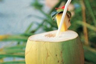 Nước dừa: Rất tốt cho trẻ nhỏ