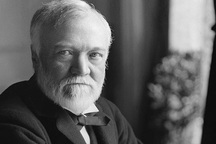 Cậu bé thợ phụ thành người đàn ông giàu nhất thế giới