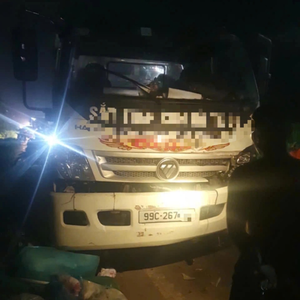 Tai nạn liên hoàn ở Sơn La, 3 người thương vong - 2 Tai nạn liên hoàn ở Sơn La, 3 người thương vong - 2