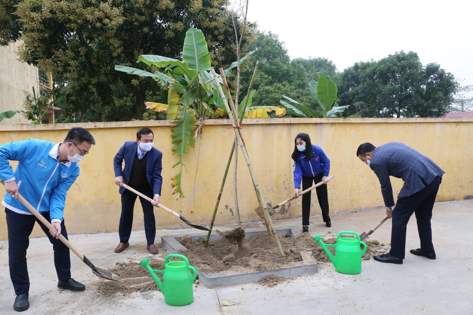 Phát động phong trào mỗi thanh thiếu nhi trồng mới và chăm sóc một cây xanh - 2 Phát động phong trào mỗi thanh thiếu nhi trồng mới và chăm sóc một cây xanh - 2