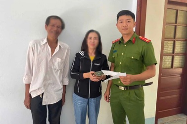 Cất nhầm hơn 100 triệu đồng vào... cốp xe người khác