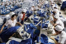 Tăng tuổi hưu, lợi cán bộ việc nhàn, lương cao: Cân nhắc