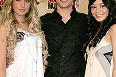 Buổi họp báo đầu tiên của “High School Musical 3”