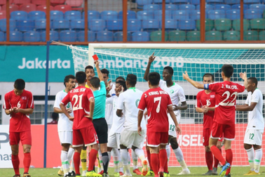 Trọng tài “bẻ còi” ở trận đấu Olympic Triều Tiên-Saudi Arabia