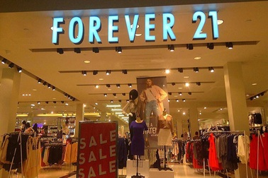 Forever 21 sụp đổ tại Mỹ: "Ông lớn" thời trang bị đè bẹp bởi Shein và Temu