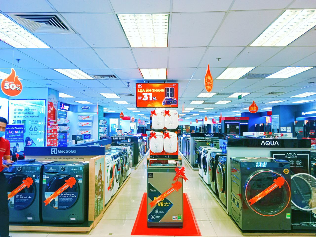 Nguyễn Kim giảm giá tới hơn 50% trong chương trình khuyến mại Big Bang - 4 Nguyễn Kim giảm giá tới hơn 50% trong chương trình khuyến mại Big Bang - 4
