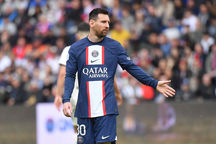 Messi lên tiếng xin lỗi PSG