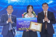 Hiệu trưởng cam kết không sinh viên nào phải dừng học vì... nghèo