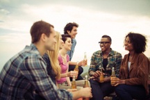 Bạn chồng chuyên “kích đểu”