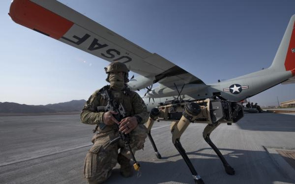 Siêu khuyển robot Mỹ phô diễn sức mạnh như phim viễn tưởng - 10