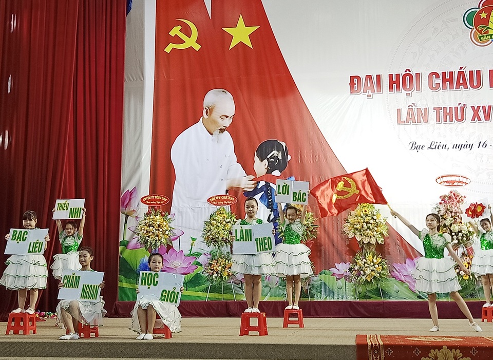 Tạo điều kiện tốt nhất cho thiếu niên, nhi đồng phát triển toàn diện - 1 Tạo điều kiện tốt nhất cho thiếu niên, nhi đồng phát triển toàn diện - 1