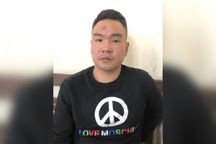 Hà Nội: Khởi tố tài xế trốn đo nồng độ cồn, hất CSGT lên nắp capo