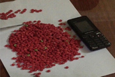 Bắt người nước ngoài vận chuyển hàng nghìn viên ma túy tổng hợp