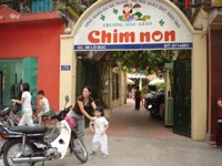 “Chiếm đoạt phần ăn của trẻ là dã man”