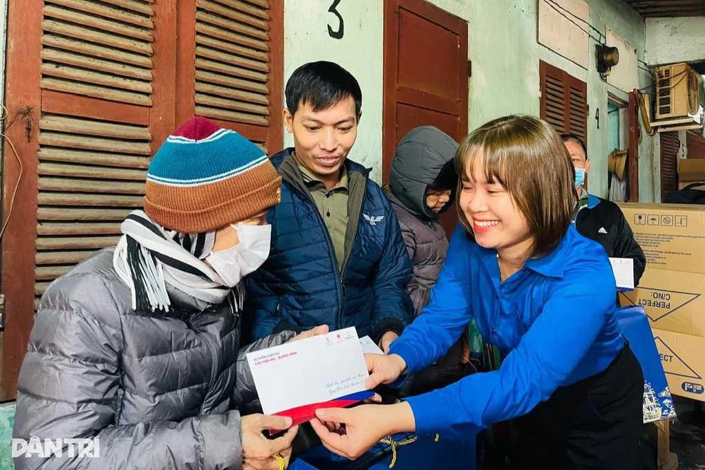 Niềm vui những ngày cuối năm ở xóm chạy thận - 5 Niềm vui những ngày cuối năm ở xóm chạy thận - 5