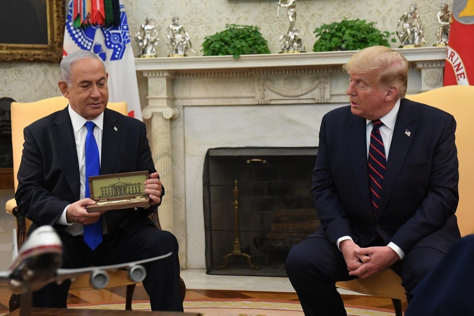 Ông Trump tặng Thủ tướng Israel chìa khóa Nhà Trắng - 1 Ông Trump tặng Thủ tướng Israel chìa khóa Nhà Trắng - 1