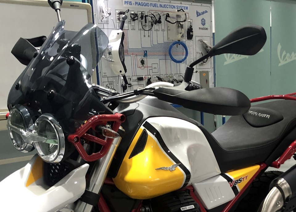 Hé lộ hai mẫu Aprilia và Moto Guzzi chính hãng đầu tiên tại Việt Nam - 14 Hé lộ hai mẫu Aprilia và Moto Guzzi chính hãng đầu tiên tại Việt Nam - 14