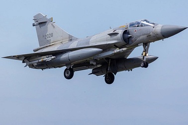 Ukraine mất tiêm kích Mirage 2000 đầu tiên