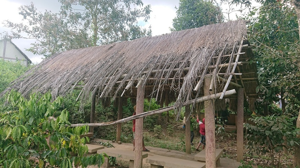 Được đầu tư hàng chục tỷ đồng, di tích thành… phế tích (!) - 7 Được đầu tư hàng chục tỷ đồng, di tích thành… phế tích (!) - 7