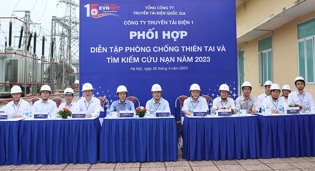 EVNNPT phối hợp lực lượng diễn tập ứng phó sự cố lưới điện truyền tải - 1 EVNNPT phối hợp lực lượng diễn tập ứng phó sự cố lưới điện truyền tải - 1