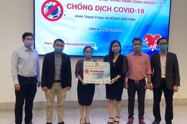 Qui Phúc lắp thêm giường cho bệnh viện chuyên trị Covid-19 Cần Giờ