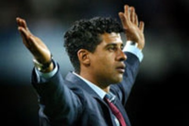 Frank Rijkaard đến Việt Nam cùng Barcelona B
