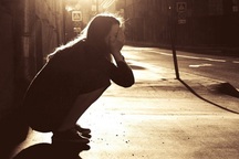 Dọa tung ảnh bán khỏa thân để níu kéo người tình đồng giới