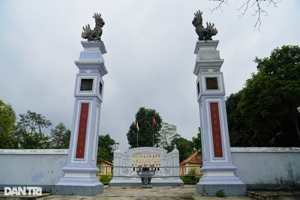 Độc đáo cây bồ đề cổ thụ ôm trọn tháp am ở ngôi đền hơn 300 tuổi - 2 Độc đáo cây bồ đề cổ thụ ôm trọn tháp am ở ngôi đền hơn 300 tuổi - 2