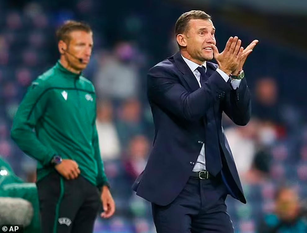HLV Andriy Shevchenko: Ukraine xứng đáng được yêu mến - 2 HLV Andriy Shevchenko: Ukraine xứng đáng được yêu mến - 2