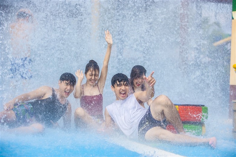 Sun World Halong Complex tung combo dịp 30/4: chơi 3 công viên chỉ với 600.000 đồng - 2 Sun World Halong Complex tung combo dịp 30/4: chơi 3 công viên chỉ với 600.000 đồng - 2