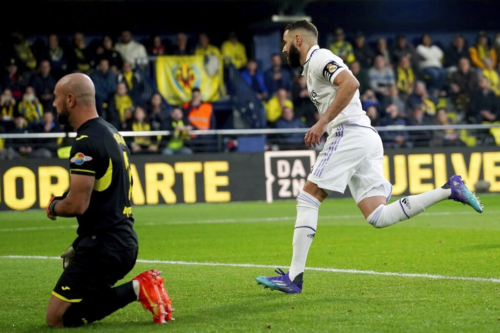 Benzema ghi bàn, Real Madrid vẫn thua đau đớn Villarreal - 2