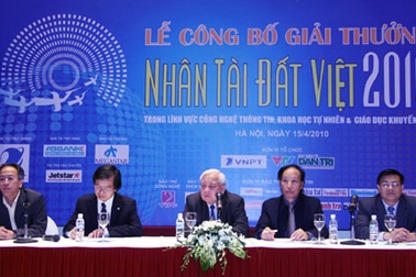 Phát động Giải thưởng Nhân tài Đất Việt 2010 tại Hà Nội
