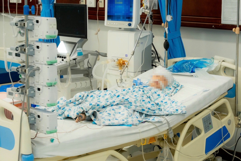 Vụ ô tô tông liên hoàn ở Hà Nội: 2 cháu bé bị thương hiện ra sao? - 2 Vụ ô tô tông liên hoàn ở Hà Nội: 2 cháu bé bị thương hiện ra sao? - 2