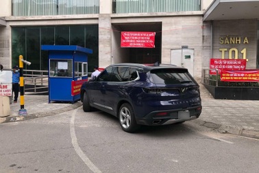 Ngược đời ở chung cư C37: Chủ đầu tư không đóng phí, cư dân chặn hầm gửi xe