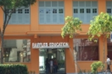 Gặp gỡ với đại diện Tập đoàn Giáo dục Raffles