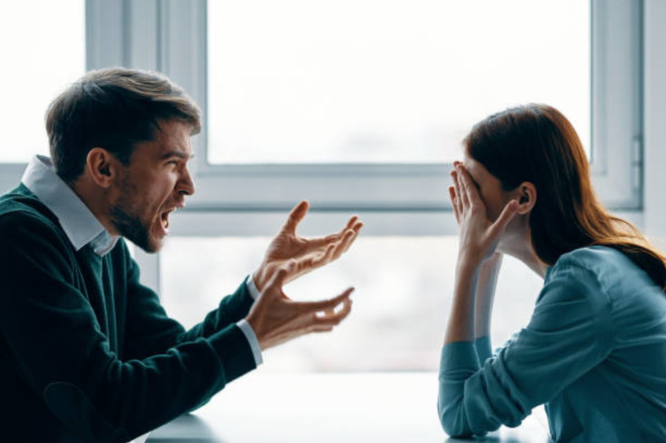 Vợ tôi là thứ đàn bà không nên nết - 1 Vợ tôi là thứ đàn bà không nên nết - 1