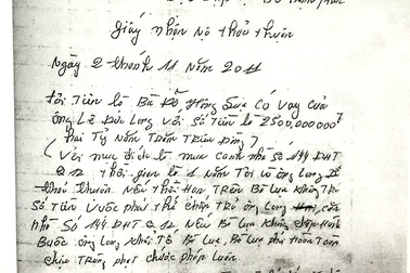 Vụ vợ tố chồng cũ mang dao ép viết giấy nợ 2,5 tỷ: Nhiều uẩn khúc cần được làm rõ!