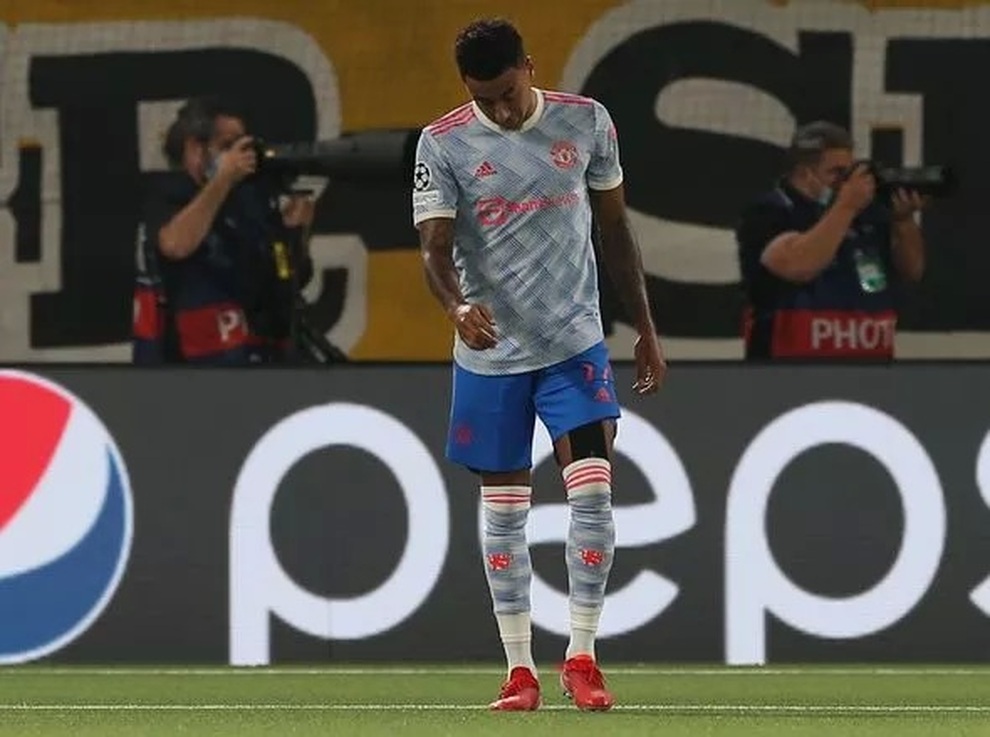 Những cầu thủ bị coi là tội đồ ở trận Man Utd thua ngược Young Boys - 4 Những cầu thủ bị coi là tội đồ ở trận Man Utd thua ngược Young Boys - 4