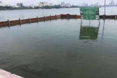 Chất lượng nước hồ Tây: Tưởng có, nhưng không rõ ai... quản