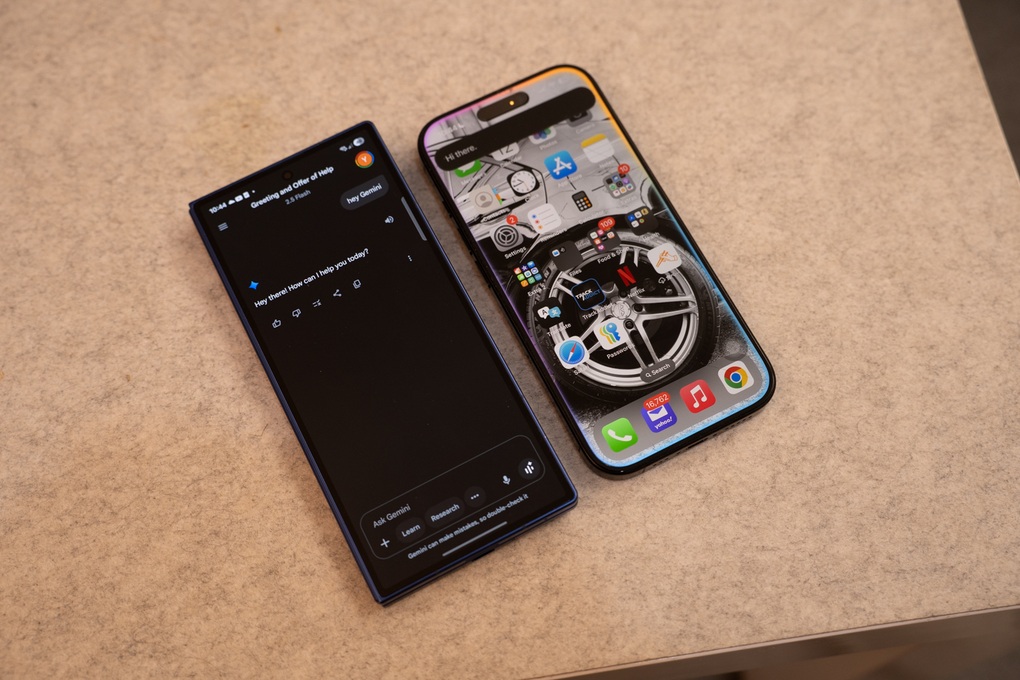 ប្រៀបធៀបមុខងារ AI នៅលើ iPhone និង Galaxy៖ តើផ្នែកមួយណាដែលឆ្លាតជាង? - ៥ So sánh tính năng AI trên iPhone và Galaxy: Bên nào thực sự thông minh hơn? - 5