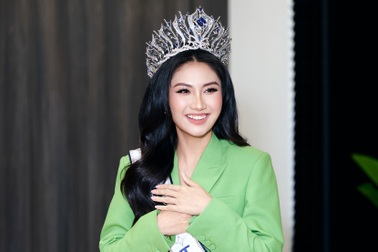 Hoa hậu Phương Linh rời vị trí chuyên viên công nghệ sau đăng quang