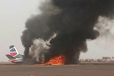 Máy bay chở khách nổ tung khi hạ cánh ở Nam Sudan