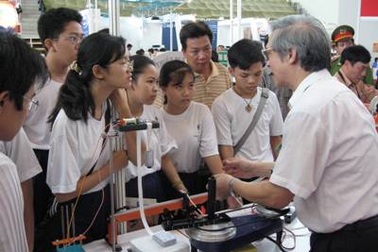 Từ giải thưởng Fields ngẫm về nền khoa học trong nước 