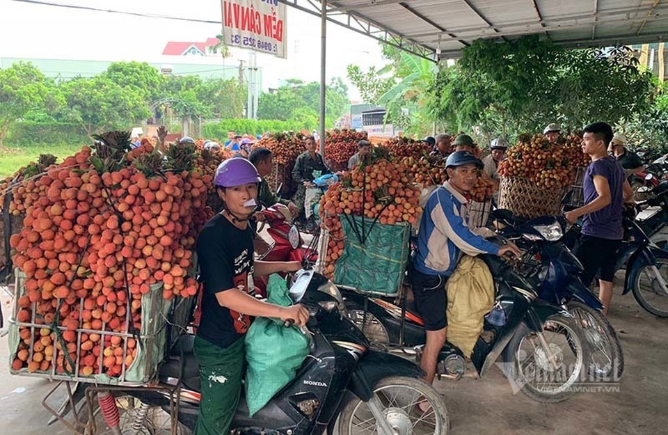 Nín thở chờ phút 89 và cú thắng lớn 7.000 tỷ đồng lịch sử - 1