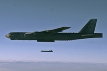 Mỹ chi 2 tỷ USD phát triển 1.000 siêu tên lửa hạt nhân mới