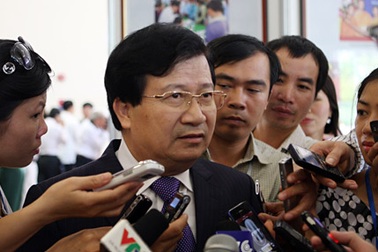 Tân Bộ trưởng Xây dựng trần tình việc "giải cứu" thị trường BĐS